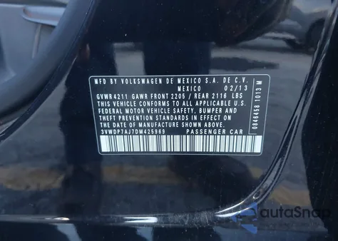 2013 Volkswagen Jetta 2.5L Se z USA, uszkodzony, nr VIN 3VWDP7AJ7DM425969